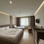 Colis Resort