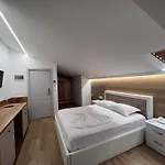 Colis Resort