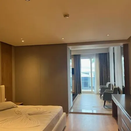 Colis Resort Tirana